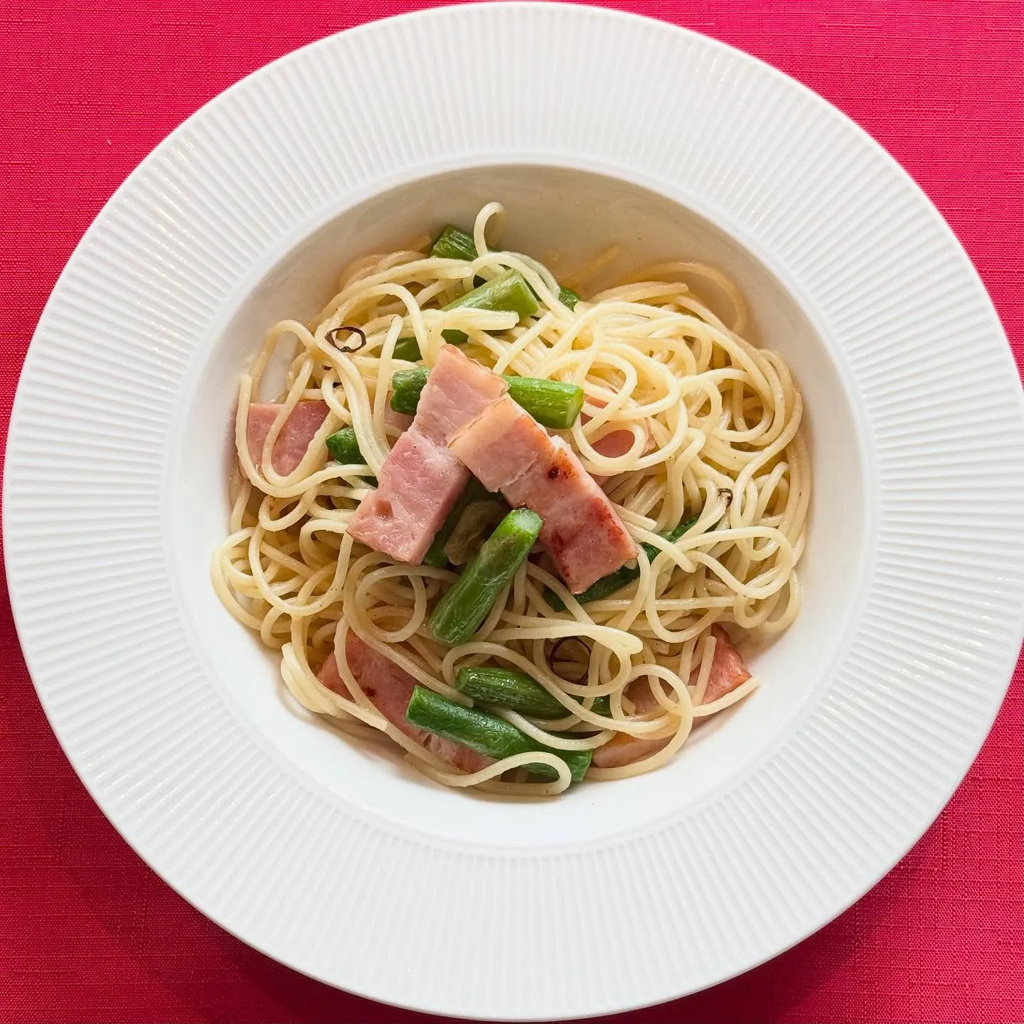 〝アスパラとベーコンのペペロンチーノ”