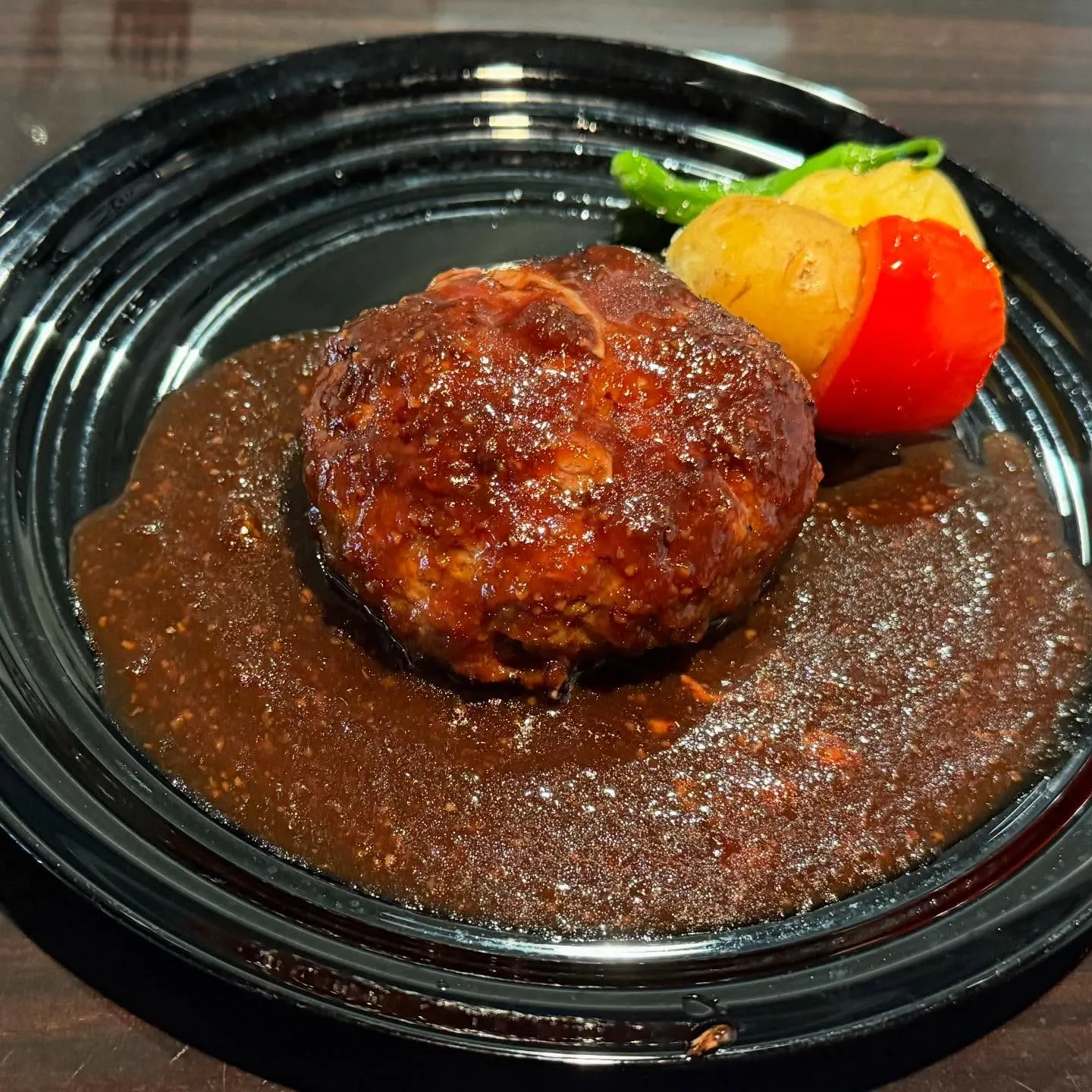 “特製A5ランク黒毛和牛ハンバーグ”